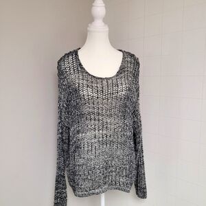 Loose knit crop sweater